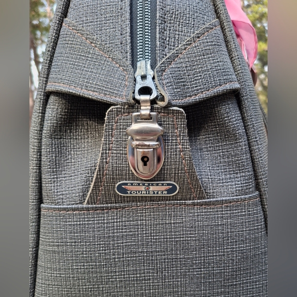 VTG 1960's American Tourister Grey Faux Tweed Tiara Carry On Satchel Travel Bag - Picture 9 of 16